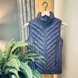 W’s NEW ultra light puff vest